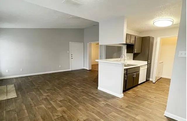 Apartment for rent at 4502 Lake Shore Dr, Waco, TX 76710