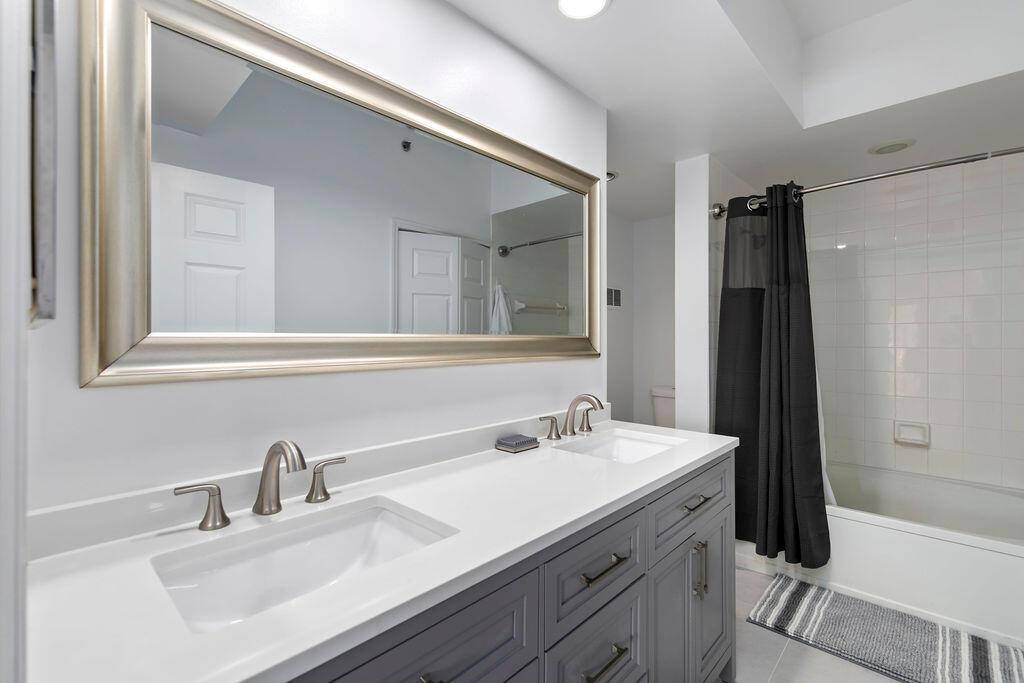 Apartment for rent at 3205 NE 184th St #9203, North Miami Beach, FL 33160