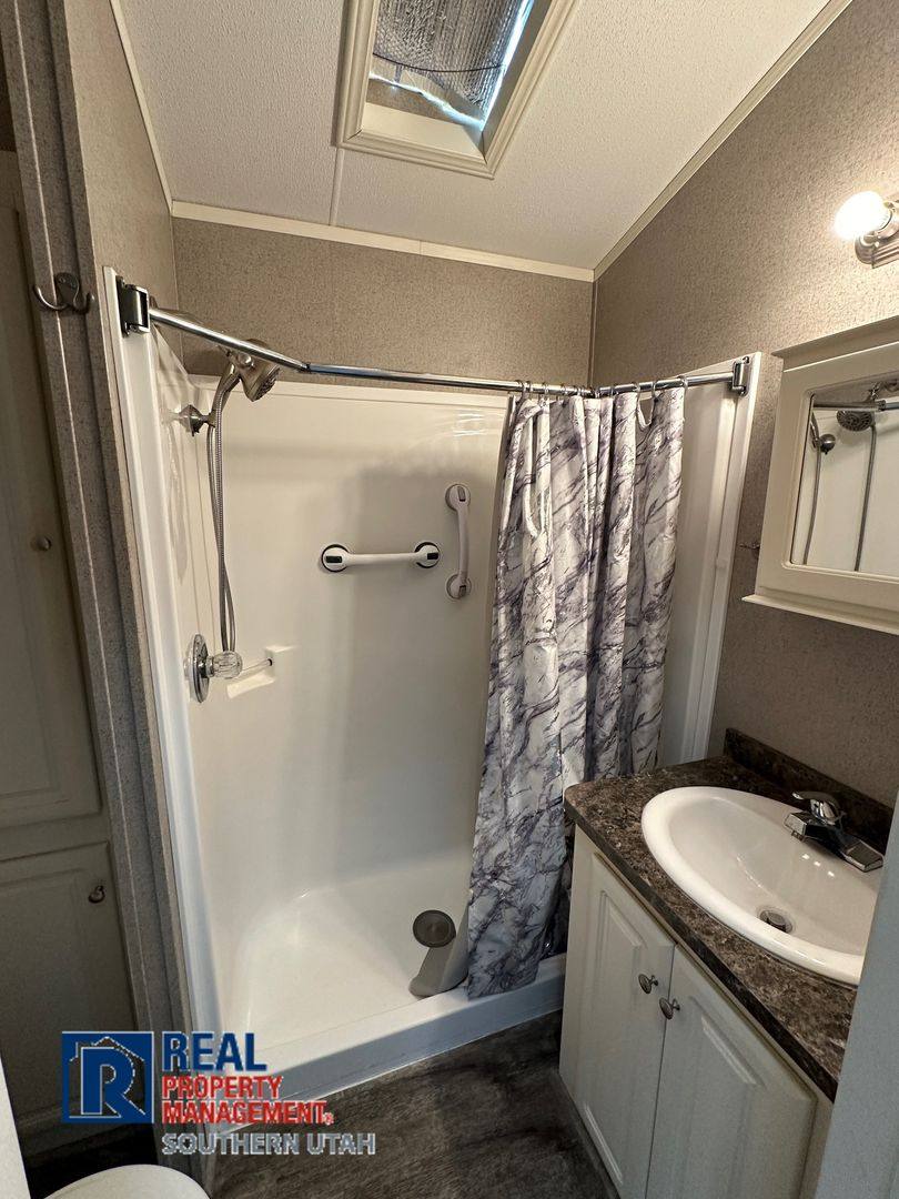 House for rent at 41 N Volcano, Hurricane, UT 84737