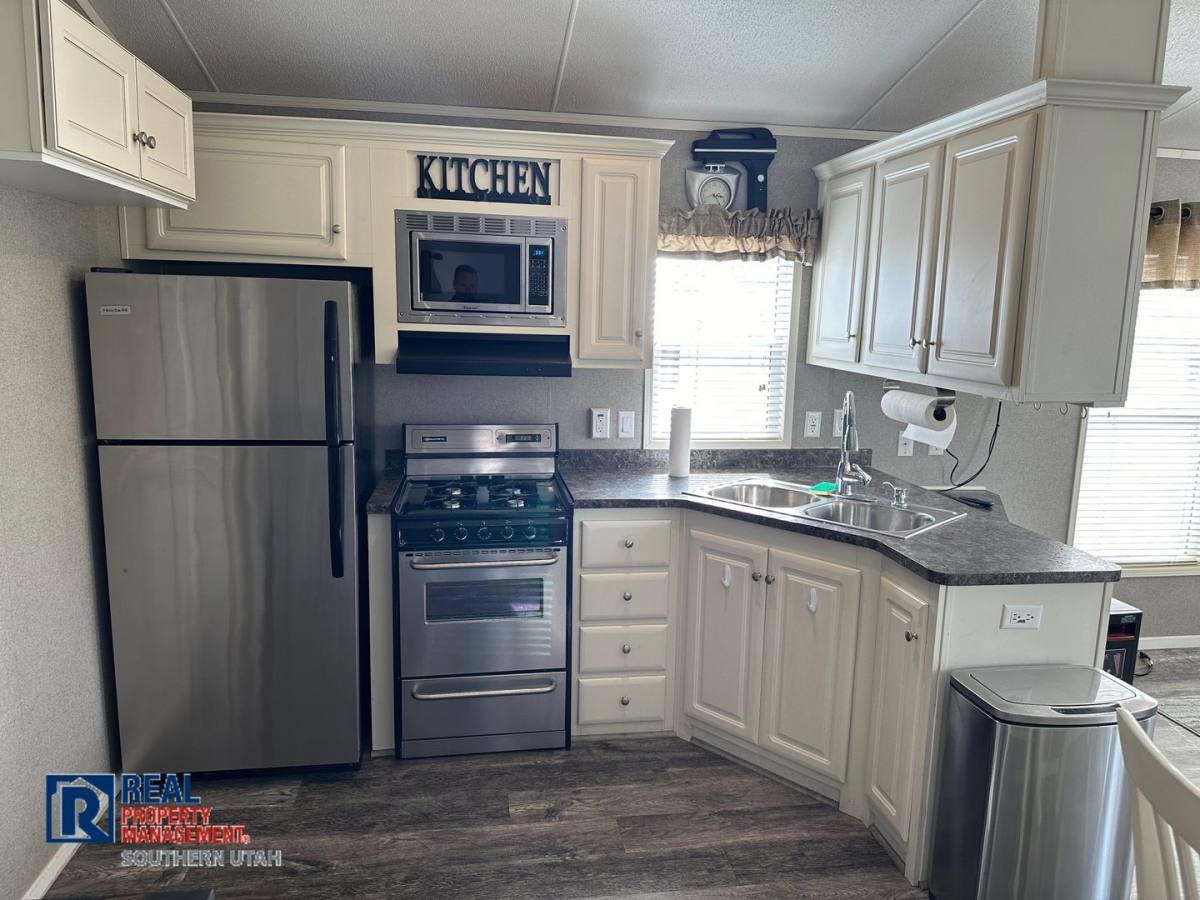House for rent at 41 N Volcano, Hurricane, UT 84737