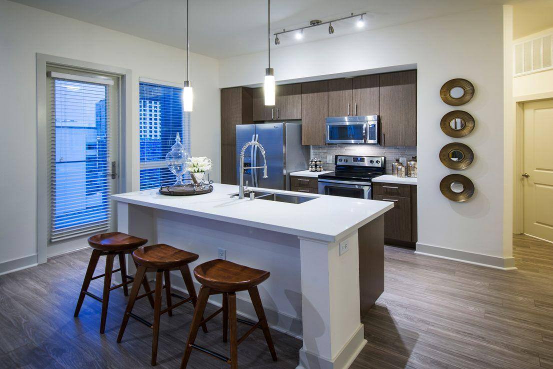 Apartment for rent at 936 South Olive Street, 936 S Olive St, Los Angeles, CA 90015