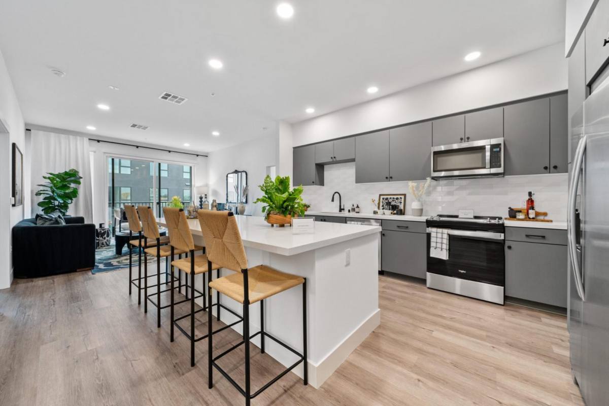 Apartment for rent at 401 N Main St, Santa Ana, CA 92701