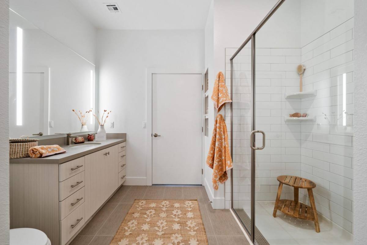 Apartment for rent at 401 N Main St, Santa Ana, CA 92701