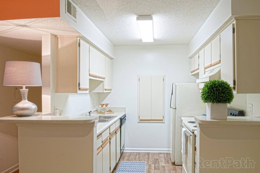 Apartment for rent at Autumn Cove, 6136 Hillandale Dr, Lithonia, GA 30058