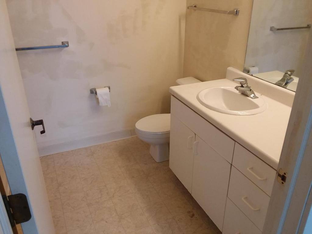 Apartment for rent at 413 6th Ave #201, New Glarus, WI 53574
