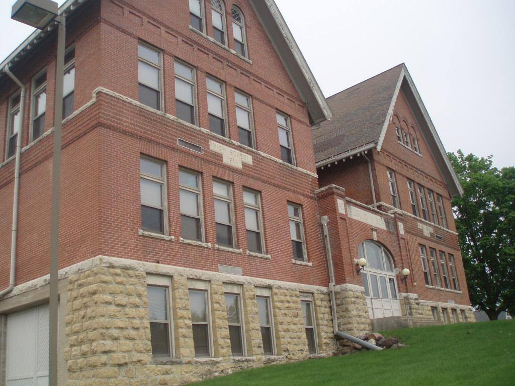 Apartment for rent at 413 6th Ave #201, New Glarus, WI 53574