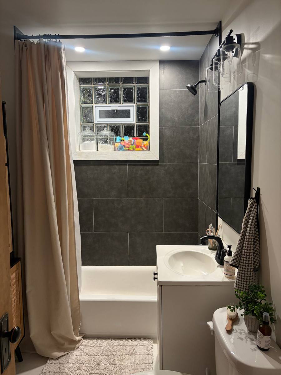 Apartment for rent at 4241 N Marmora #2, Chicago, IL 60634