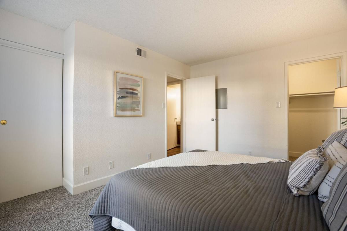 Apartment for rent at Prairie Hills Apartment Homes, 1001 Tramway Blvd NE, Albuquerque, NM 87112