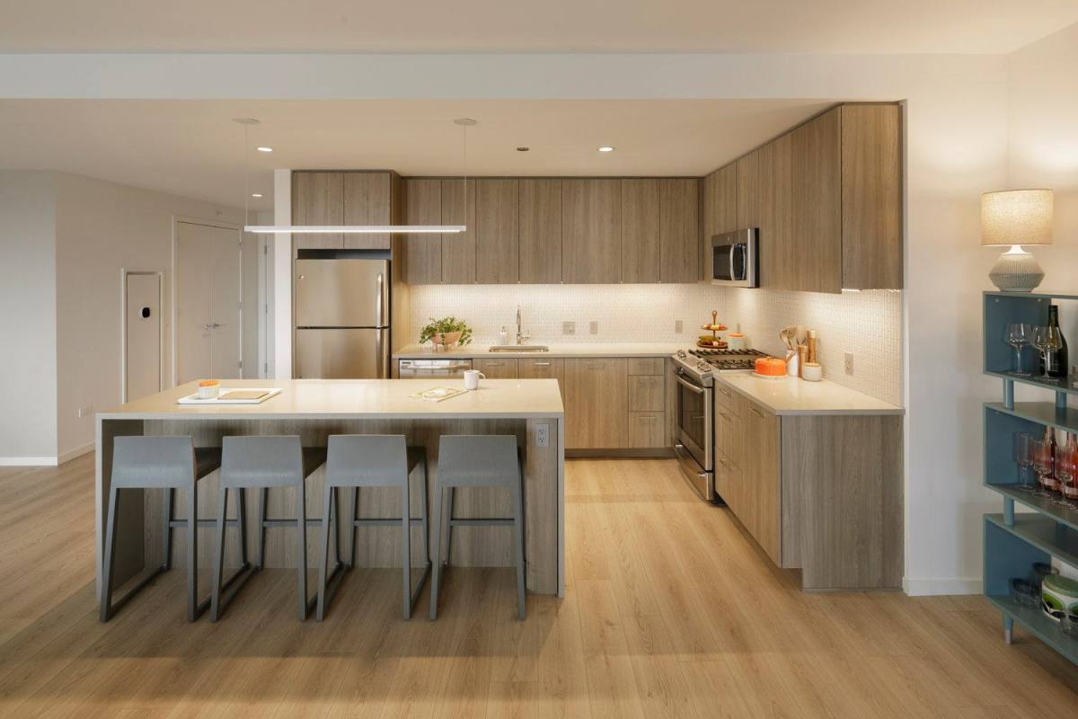 Apartment for rent at 1616 E 56th St, Chicago, IL 60637