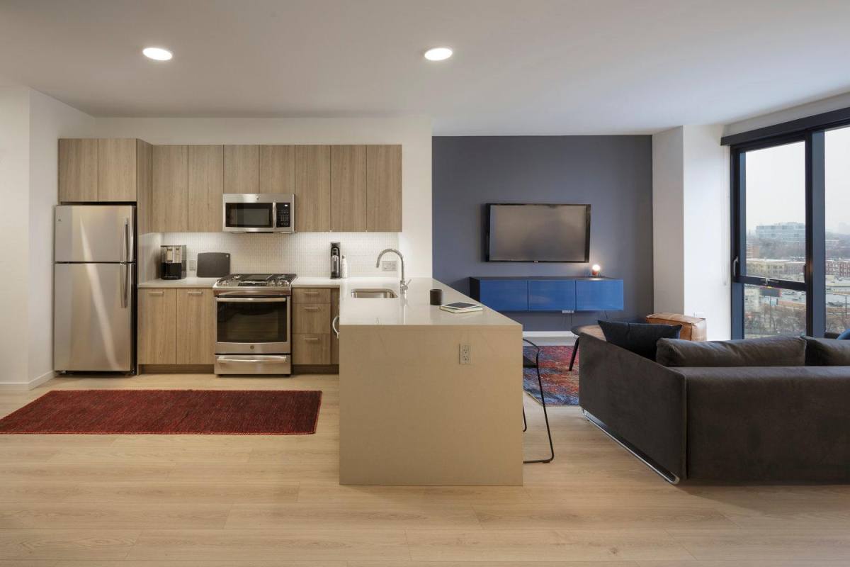 Apartment for rent at 1616 E 56th St, Chicago, IL 60637