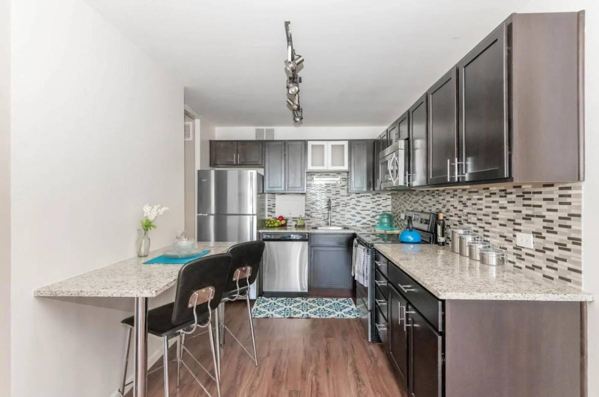 Apartment for rent at 860 N Dewitt Place, Chicago, IL 60611