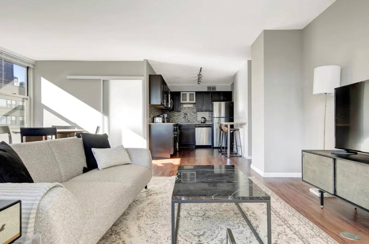 Apartment for rent at 860 N Dewitt Place, Chicago, IL 60611