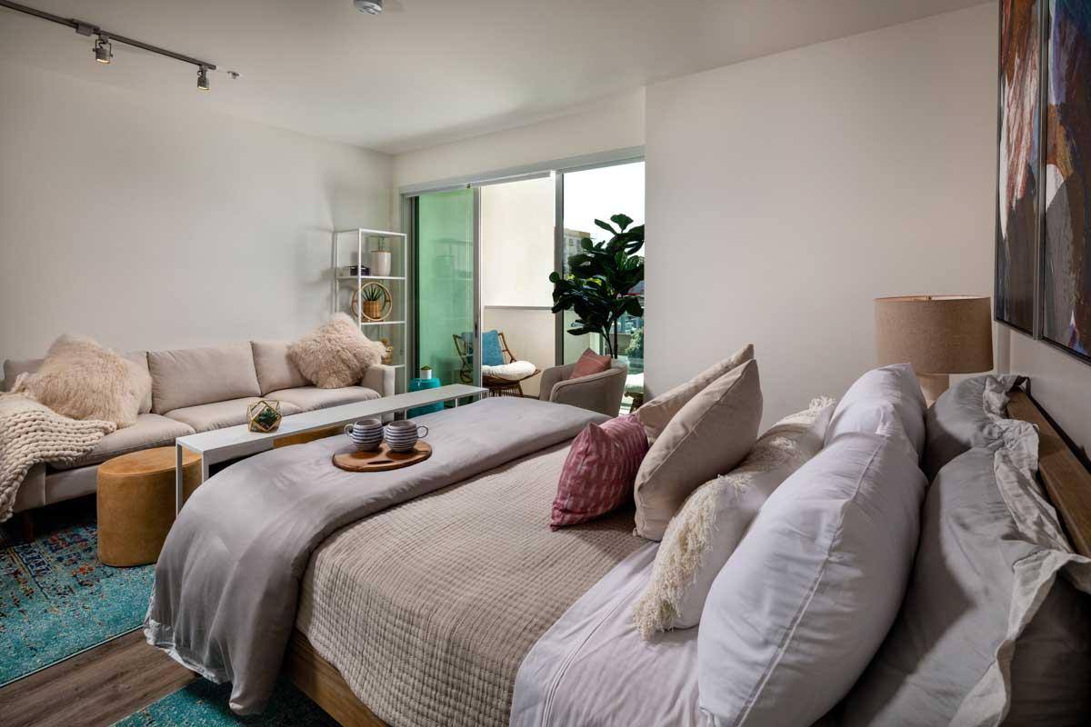 Apartment for rent at 1625 Lincoln Blvd, Santa Monica, CA 90401