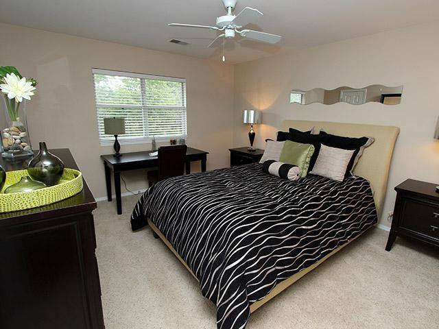 Apartment for rent at 232 Butterfield Dr, Bloomingdale, IL 60108