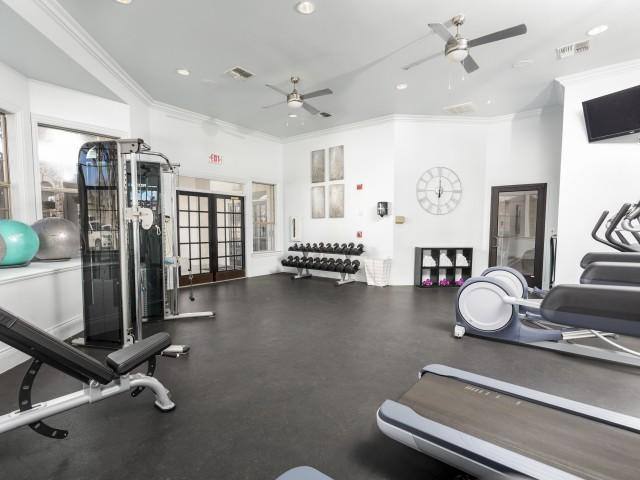 Apartment for rent at Stonebriar of Frisco Apartment Homes, 5200 Town & Country Blvd, Frisco, TX 75034