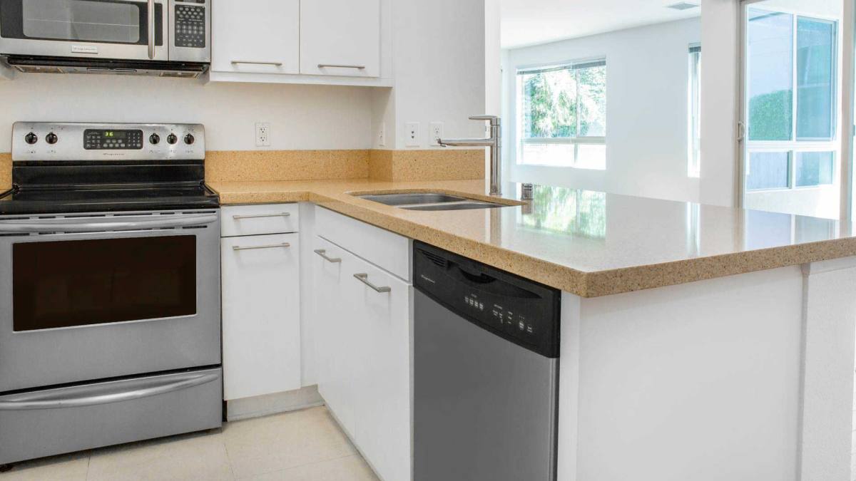 Apartment for rent at Sakura Crossing, 235 S San Pedro St, Los Angeles, CA 90012