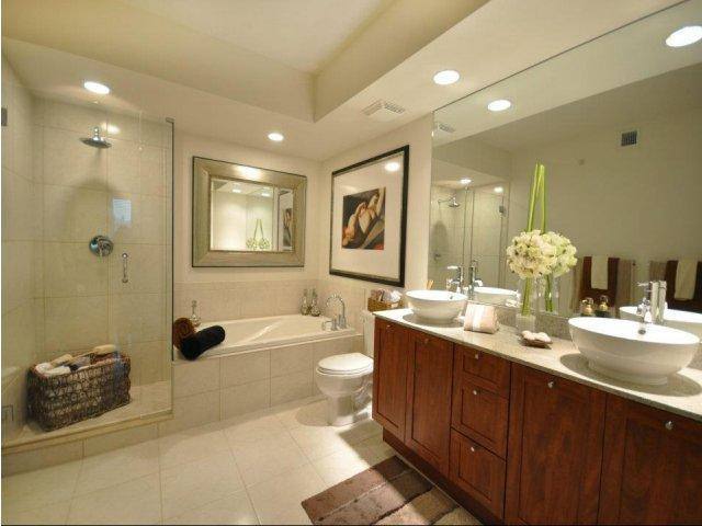 Apartment for rent at 1020 NE 12th Ave, Fort Lauderdale, FL 33304