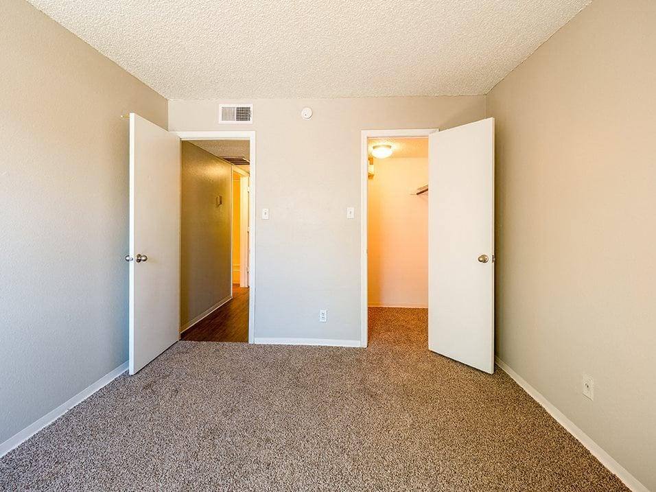 Apartment for rent at The Pearl at Spring Creek Courtyard, 5600 Gibson Blvd SE, Albuquerque, NM 87108