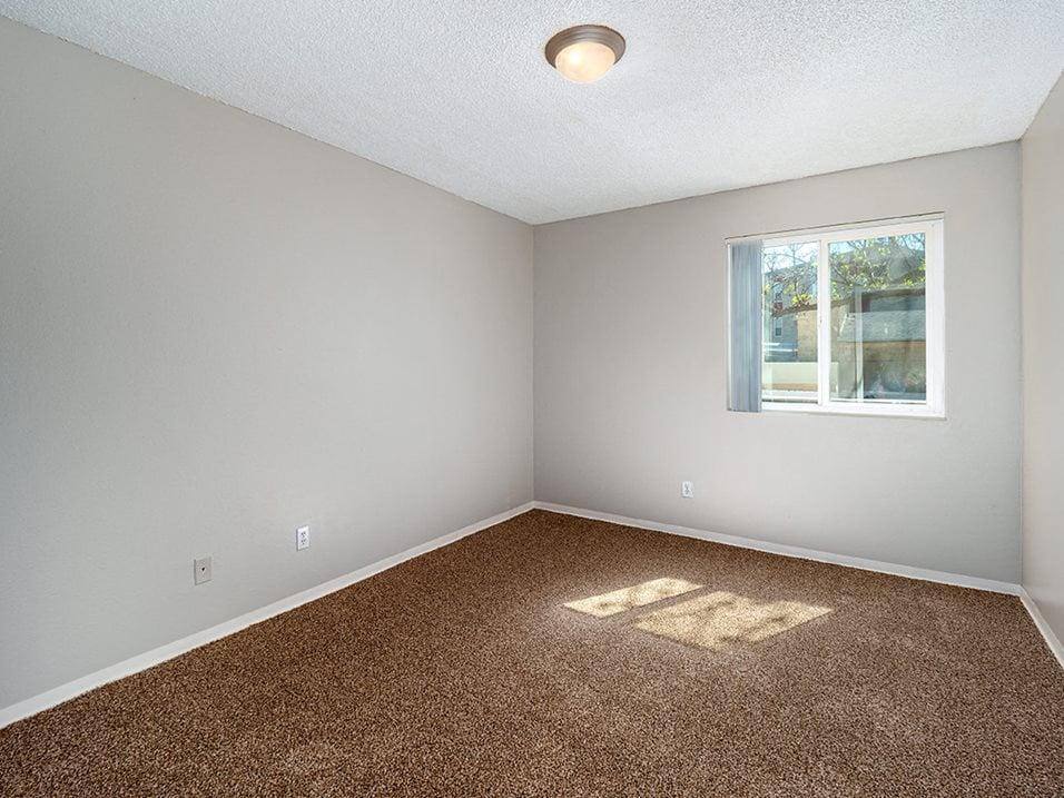 Apartment for rent at The Pearl at Spring Creek Courtyard, 5600 Gibson Blvd SE, Albuquerque, NM 87108