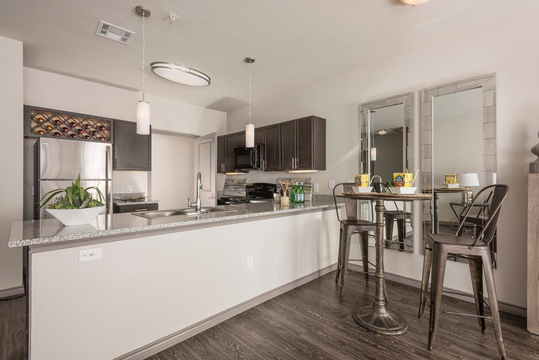 650 S Main St, Fort Worth, TX 76104 - Apartment for Rent