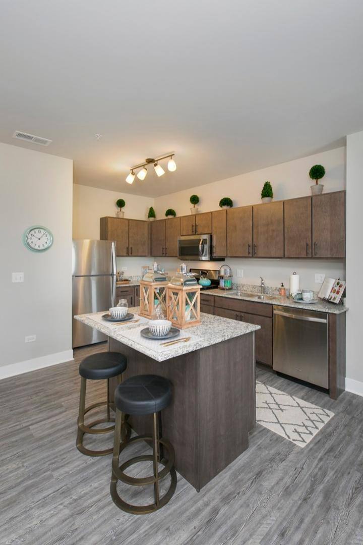 Apartment for rent at 1016 Station Blvd, Aurora, IL 60504