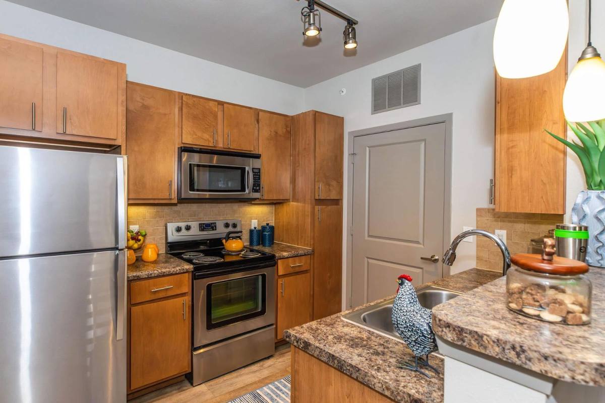 Apartment for rent at Encore Alsbury, 1350 SW Alsbury Blvd, Burleson, TX 76028