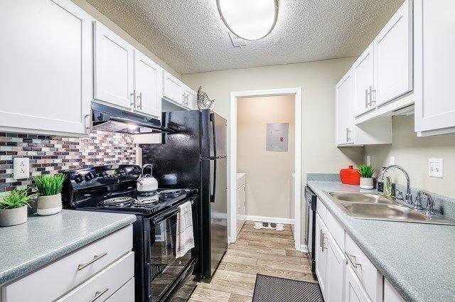 Apartment for rent at Colonial Village at Stone Point, 10900 Point S Dr, Charlotte, NC 28273