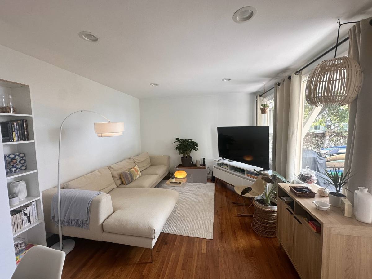 Apartment for rent at 237 Bonair St, La Jolla, CA 92037