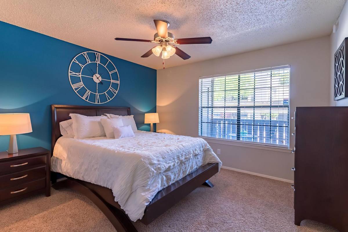 Apartment for rent at Slate Apartment Homes, 18050 Kelly Blvd, Dallas, TX 75287