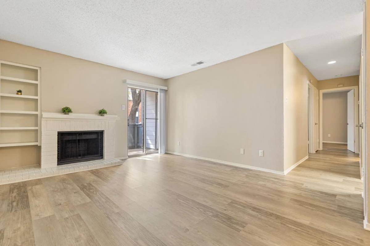 Apartment for rent at Clayton Pointe, 2955 Alouette Dr, Grand Prairie, TX 75052