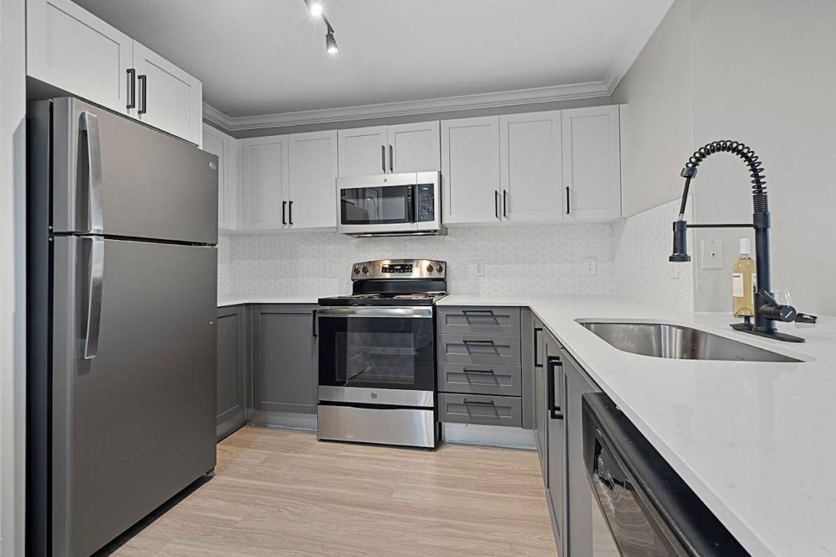 Apartment for rent at 3850 W NW Highway 1000, Dallas, TX 75220