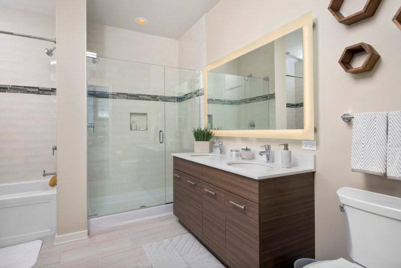 Apartment for rent at 347 W Chestnut St, Chicago, IL 60610