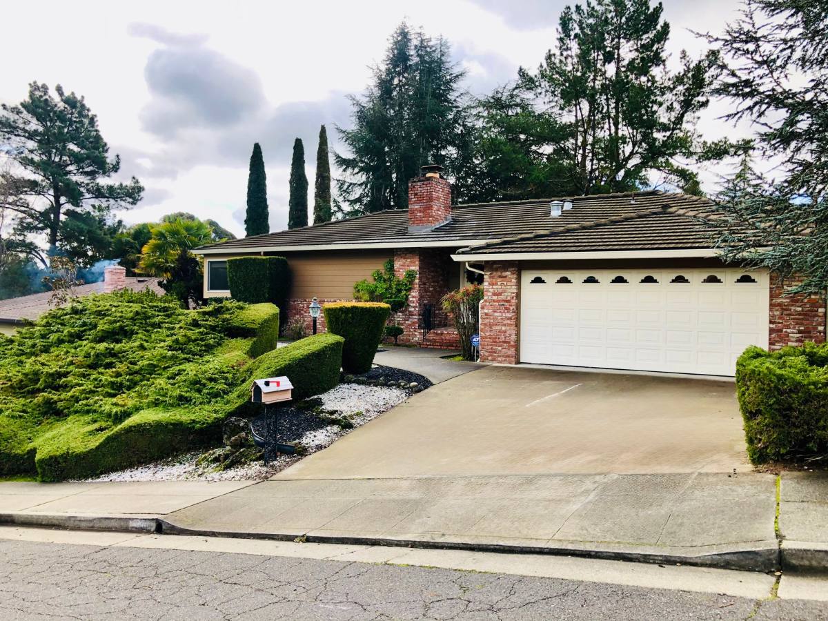 House for rent at 251 Silverado Court, Oakland, CA 94605