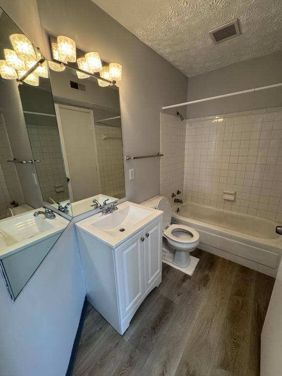 Apartment for rent at 7008 Ohio Ave, Cincinnati, OH 45236
