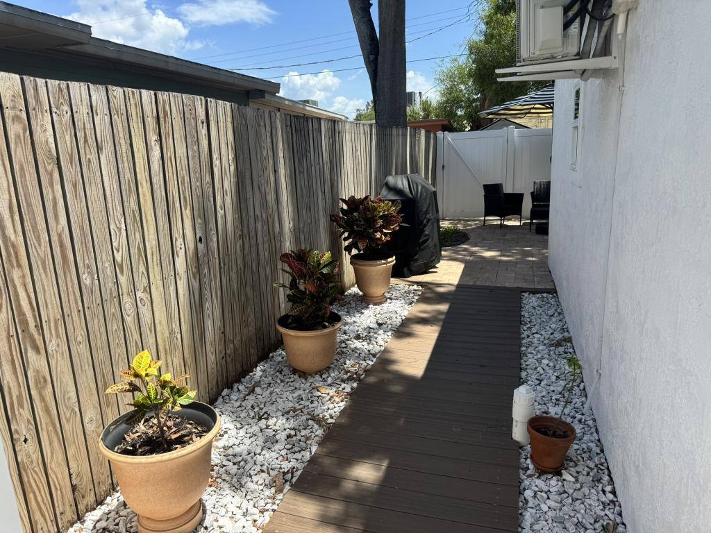 Apartment for rent at 4308 W N A St, Tampa, FL 33609
