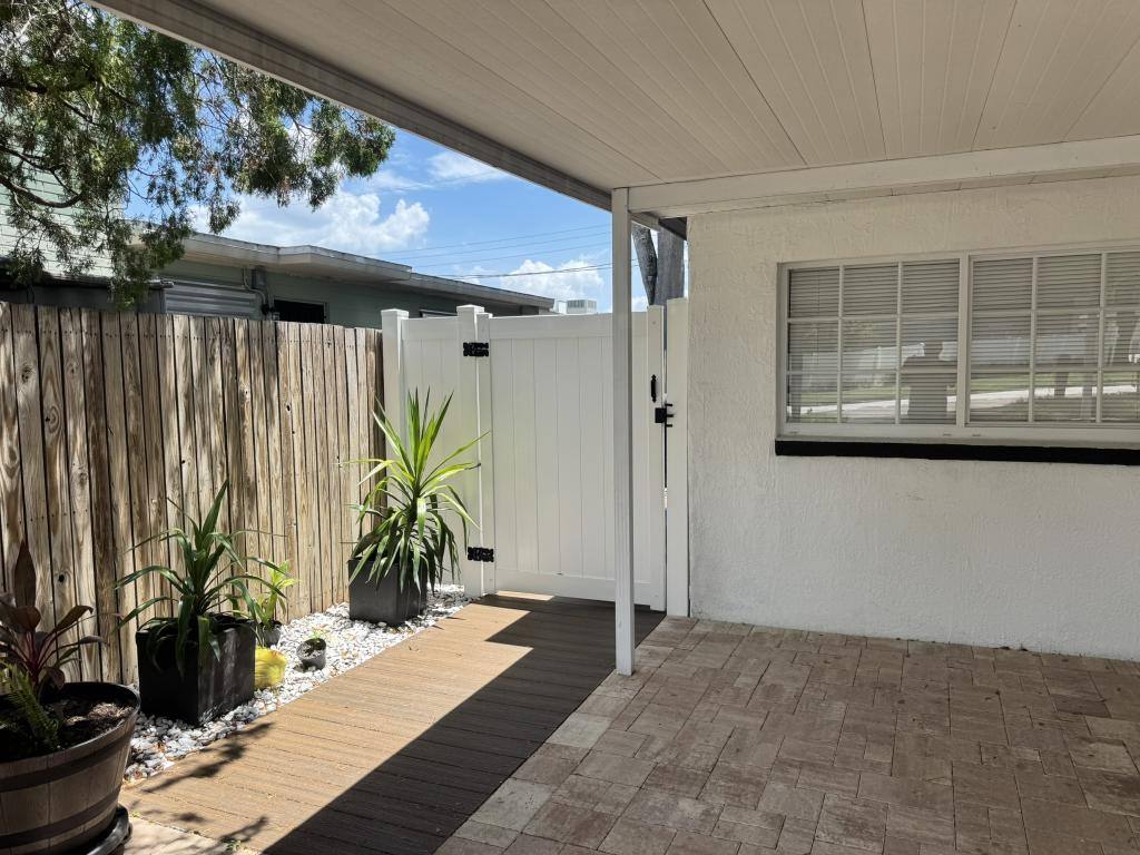 Apartment for rent at 4308 W N A St, Tampa, FL 33609