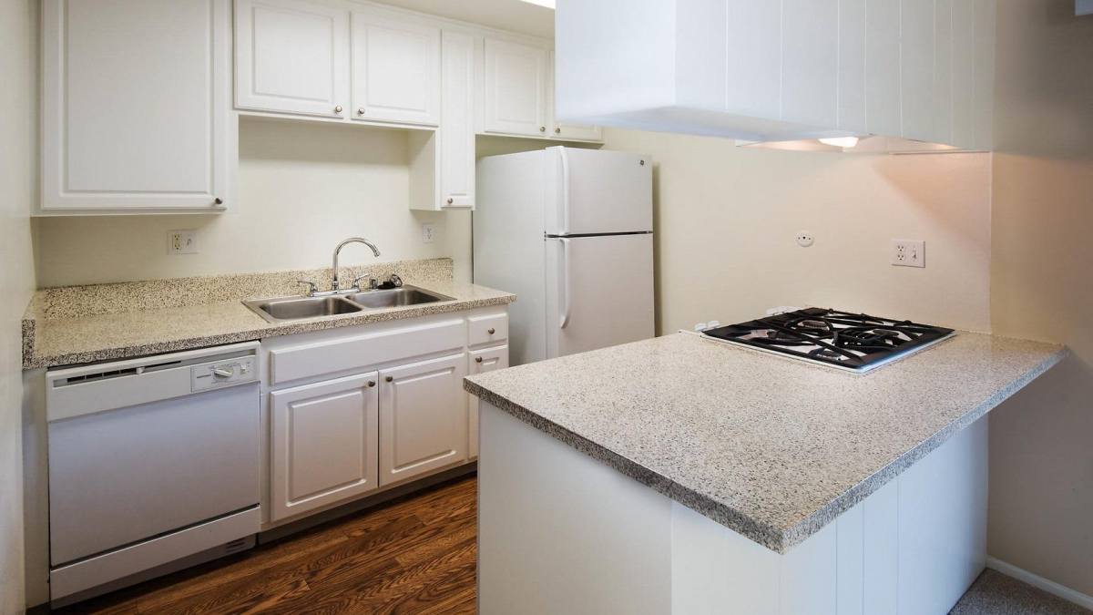Apartment for rent at 3100 E Yorba Linda Blvd, Fullerton, CA 92831