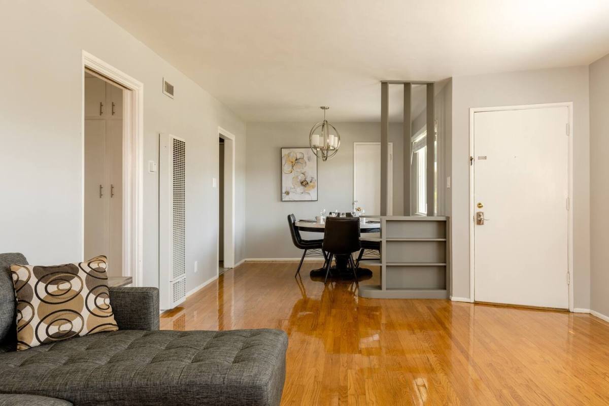Apartment for rent at 191 E Fillmore St #A, Pasadena, CA 91105