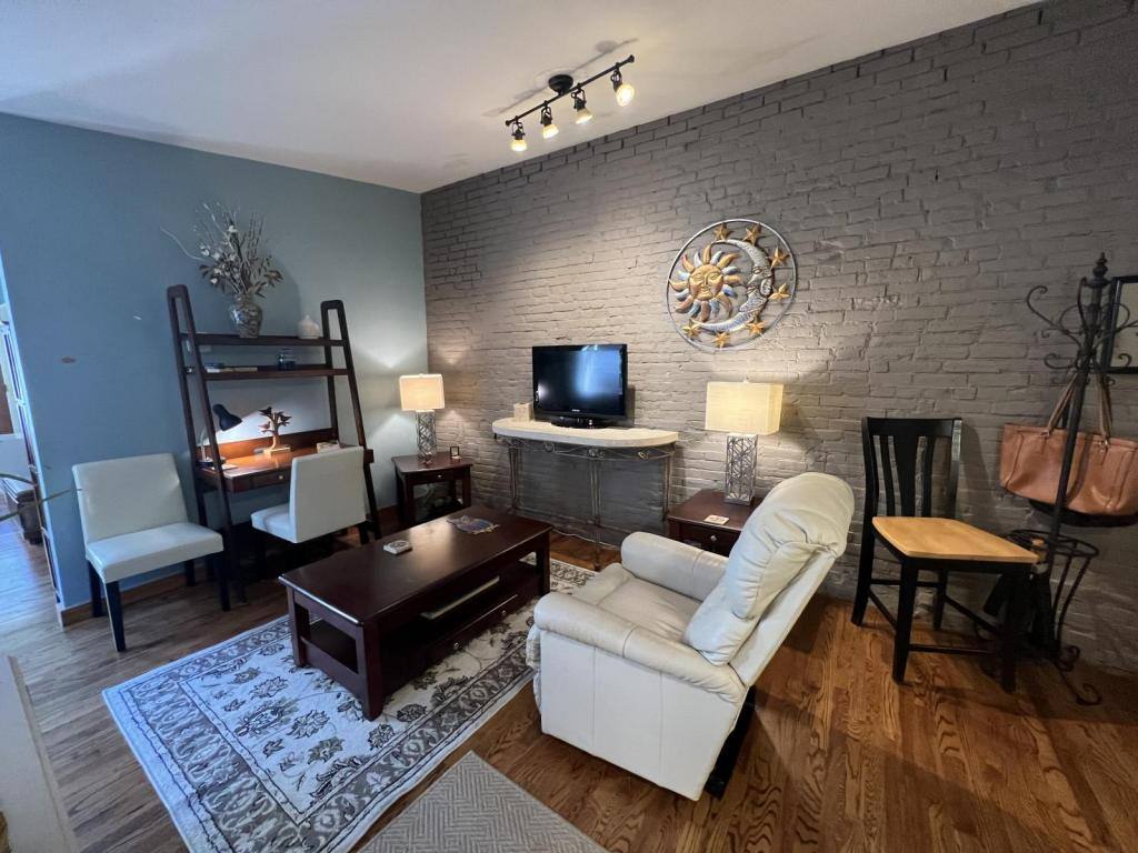 Apartment for rent at 315 S St, Philadelphia, PA 19147