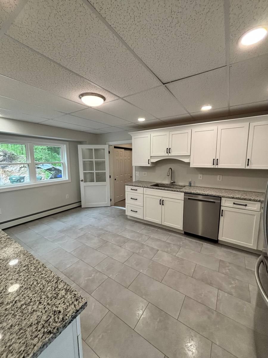Apartment for rent at 34 Williams St #1, Thomaston, CT 06787