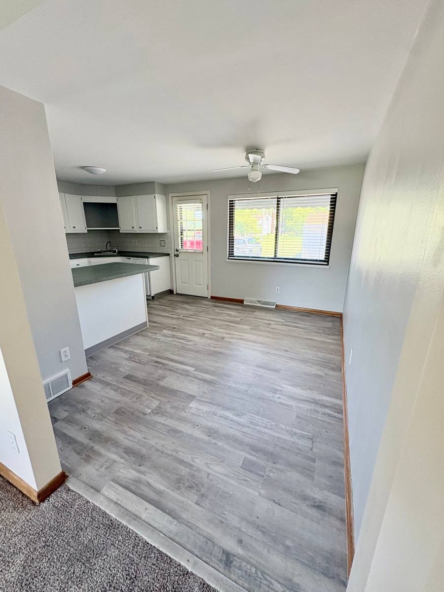 Townhouse for rent at 231 Greenmeadow Dr, Buffalo, NY 14224