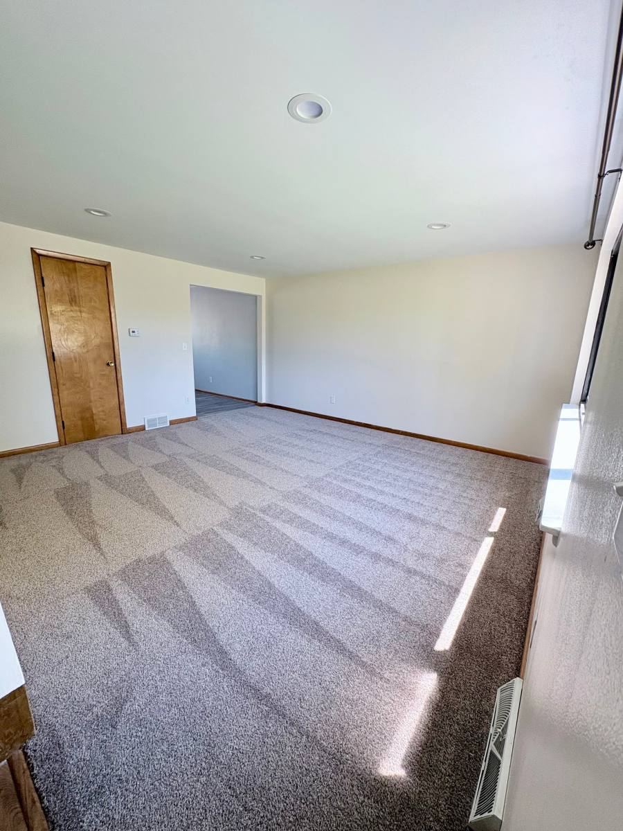 Townhouse for rent at 231 Greenmeadow Dr, Buffalo, NY 14224