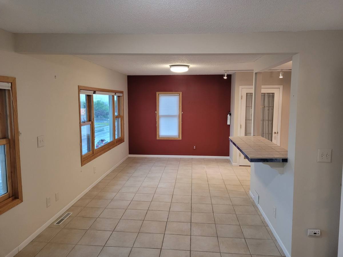 Apartment for rent at 2009 London Rd #200 Upstairs, Duluth, MN 55812