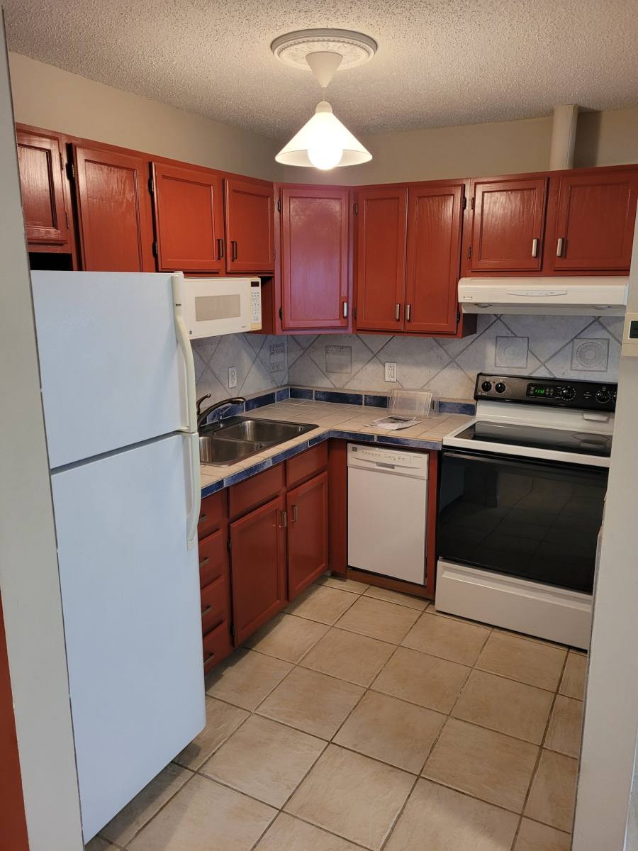 Apartment for rent at 2009 London Rd #200 Upstairs, Duluth, MN 55812