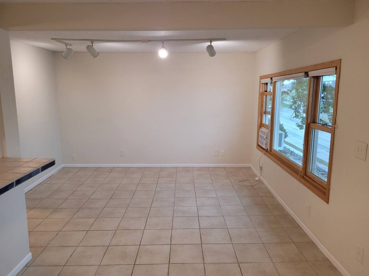 Apartment for rent at 2009 London Rd #200 Upstairs, Duluth, MN 55812
