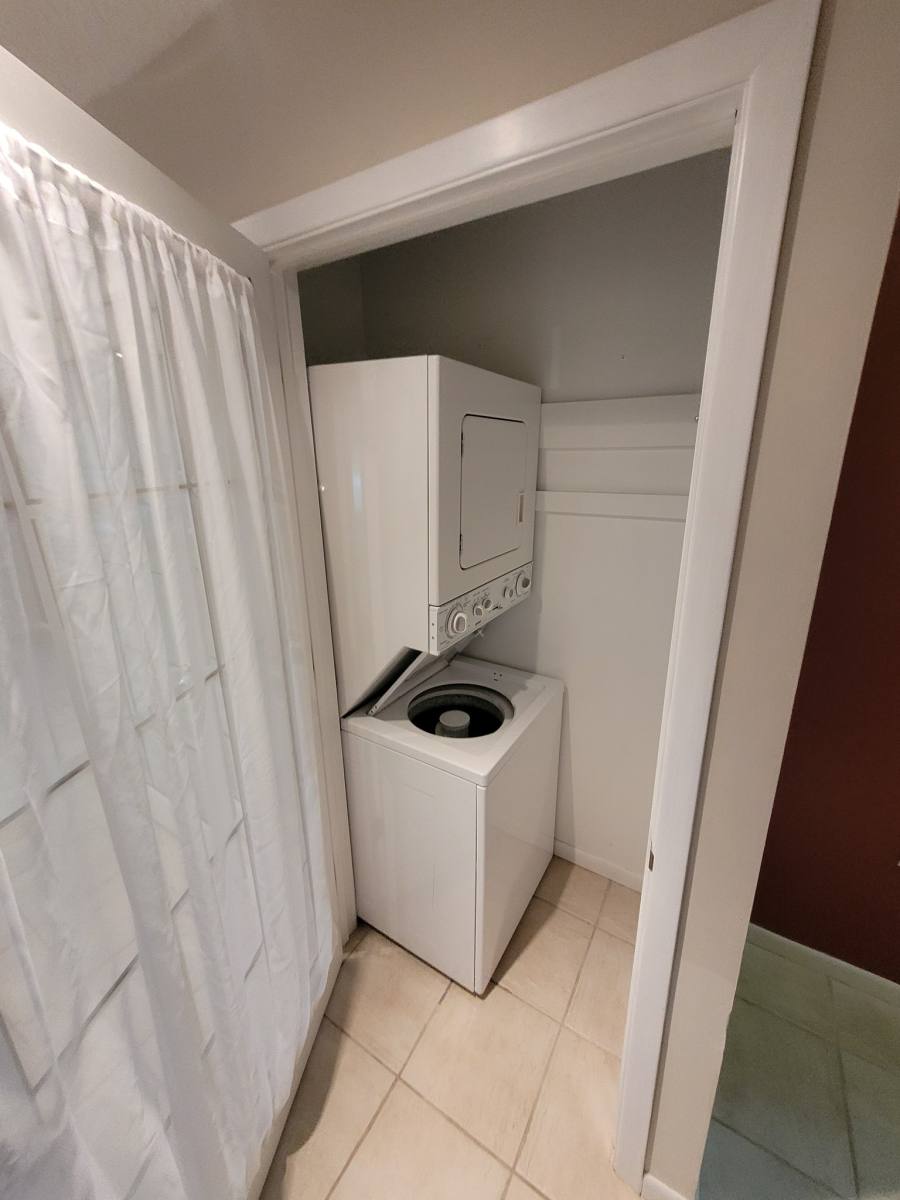 Apartment for rent at 2009 London Rd #200 Upstairs, Duluth, MN 55812