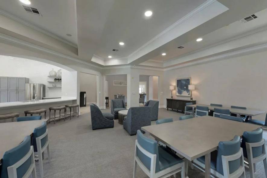 Apartment for rent at Oaks Riverchase Apartment Homes, 777 Fairway Dr, Coppell, TX 75019