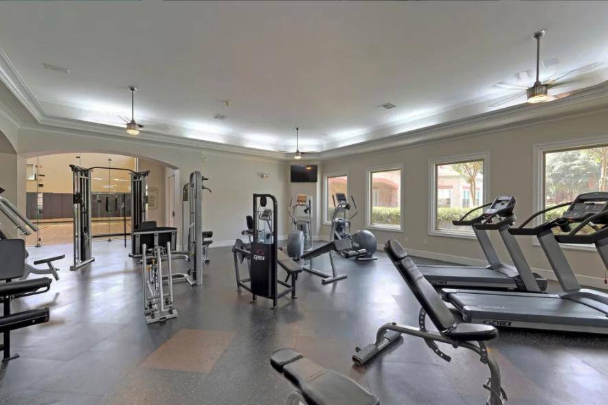 Apartment for rent at Oaks Riverchase Apartment Homes, 777 Fairway Dr, Coppell, TX 75019