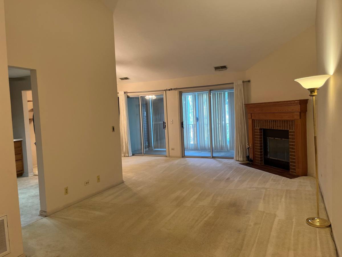 Condo for rent at 1006 Butternut Lane, Mount Prospect, IL 60056
