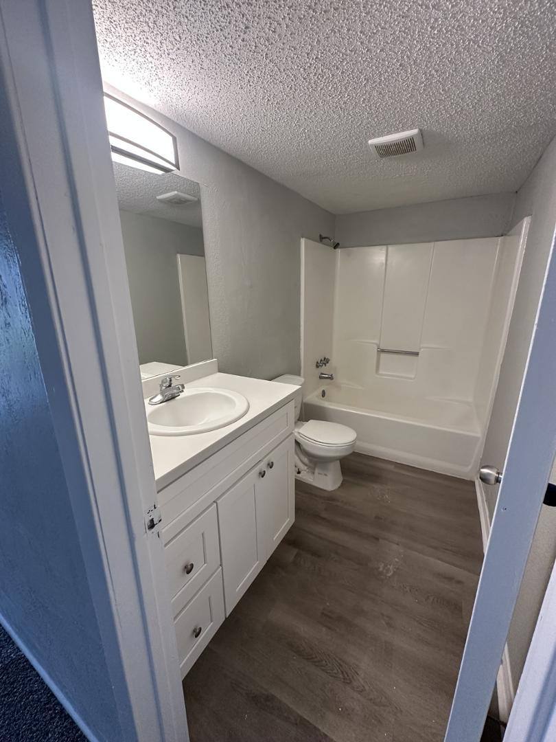 Apartment for rent at 105 Cemetery Rd, Angleton, TX 77515